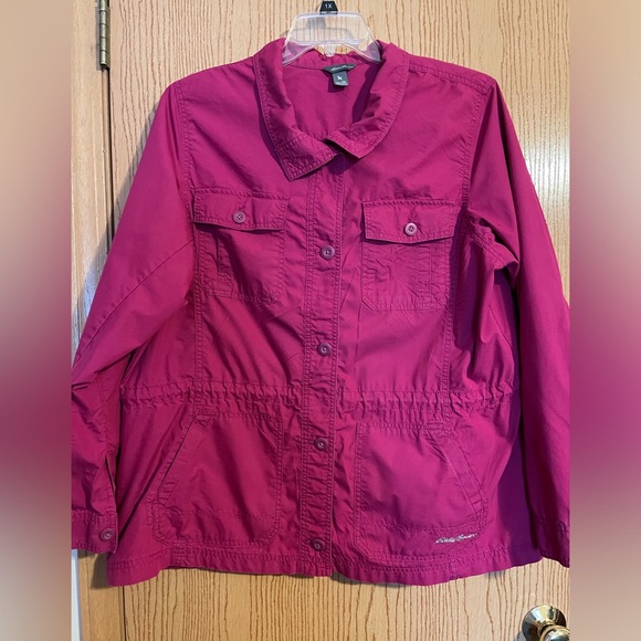 Light jacket with waist cinching drawstring - Picture 2 of 7